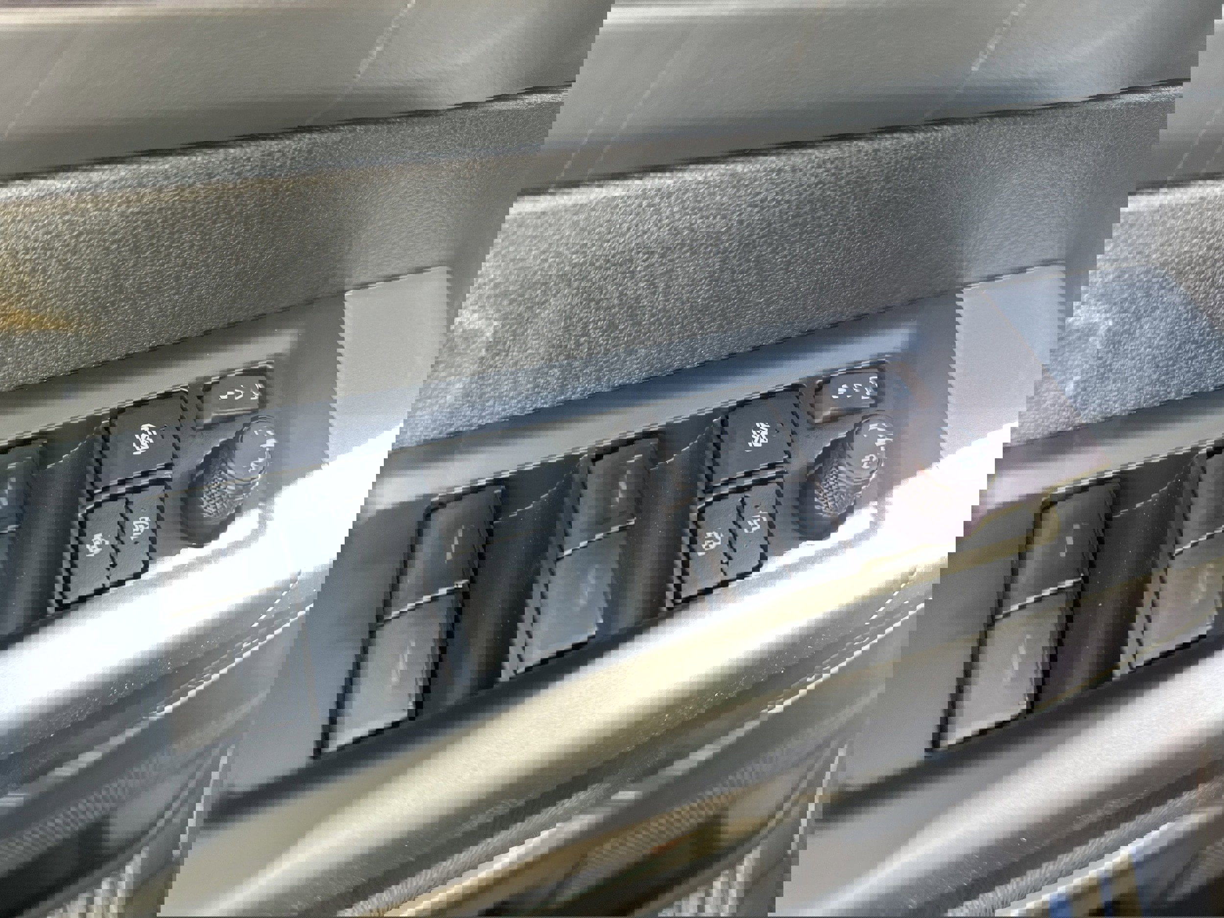 New 2025 Toyota Sequoia Platinum w/ TRD Off-Road Package image 16