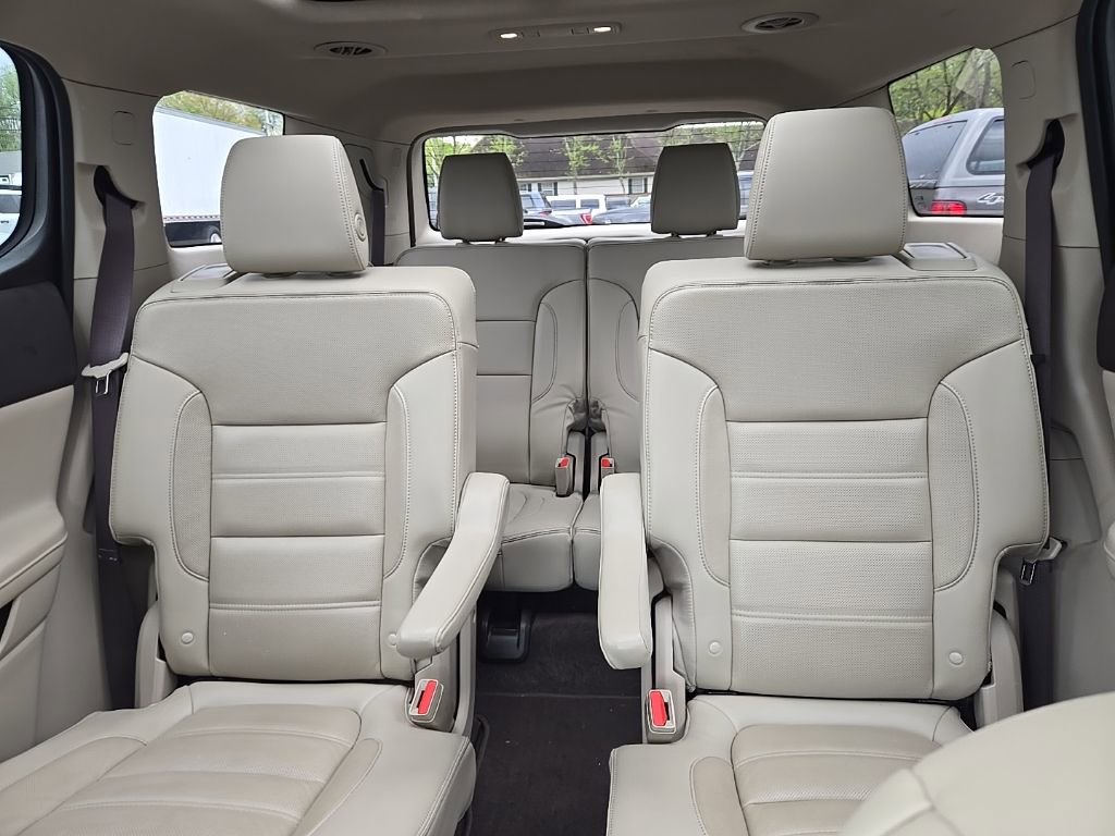 Used 2019 GMC Acadia Denali w/ Technology Package AWD/4WD image 11