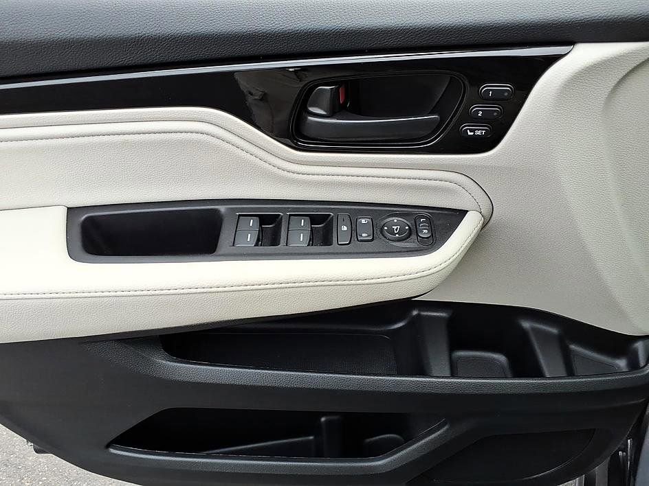 Used 2026 Honda Odyssey Touring image 11