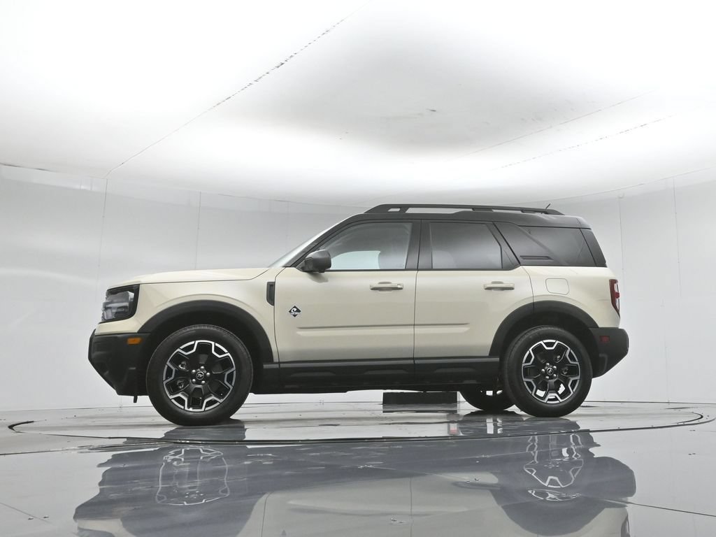 Certified 2025 Ford Bronco Sport Outer Banks w/ Outer Banks Tech Package+ AWD/4WD image 54