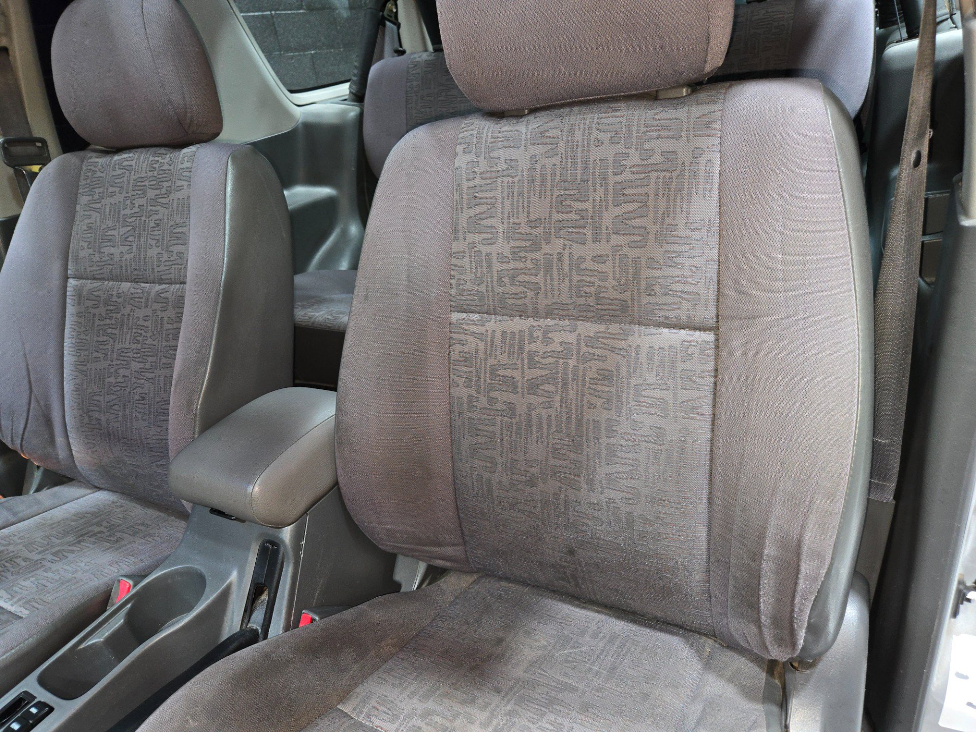 Used 2002 Isuzu Rodeo Sport RWD image 98