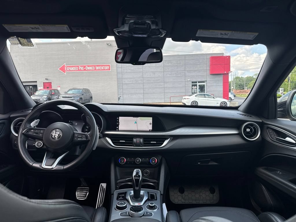 Used 2023 Alfa Romeo Stelvio Veloce AWD/4WD image 34