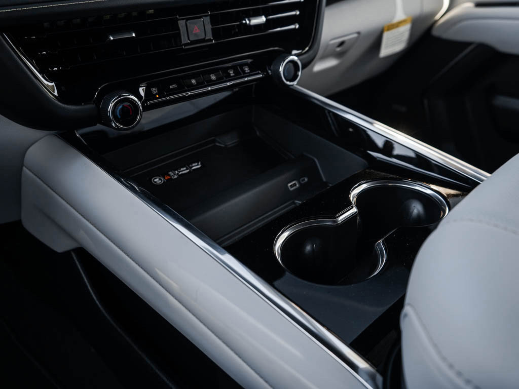 New 2025 Chevrolet Suburban Premier image 29