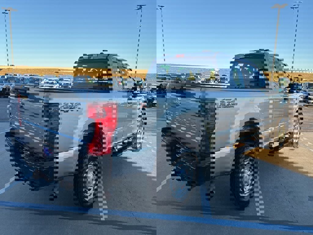 Used 2022 Ford F250 XL image 6