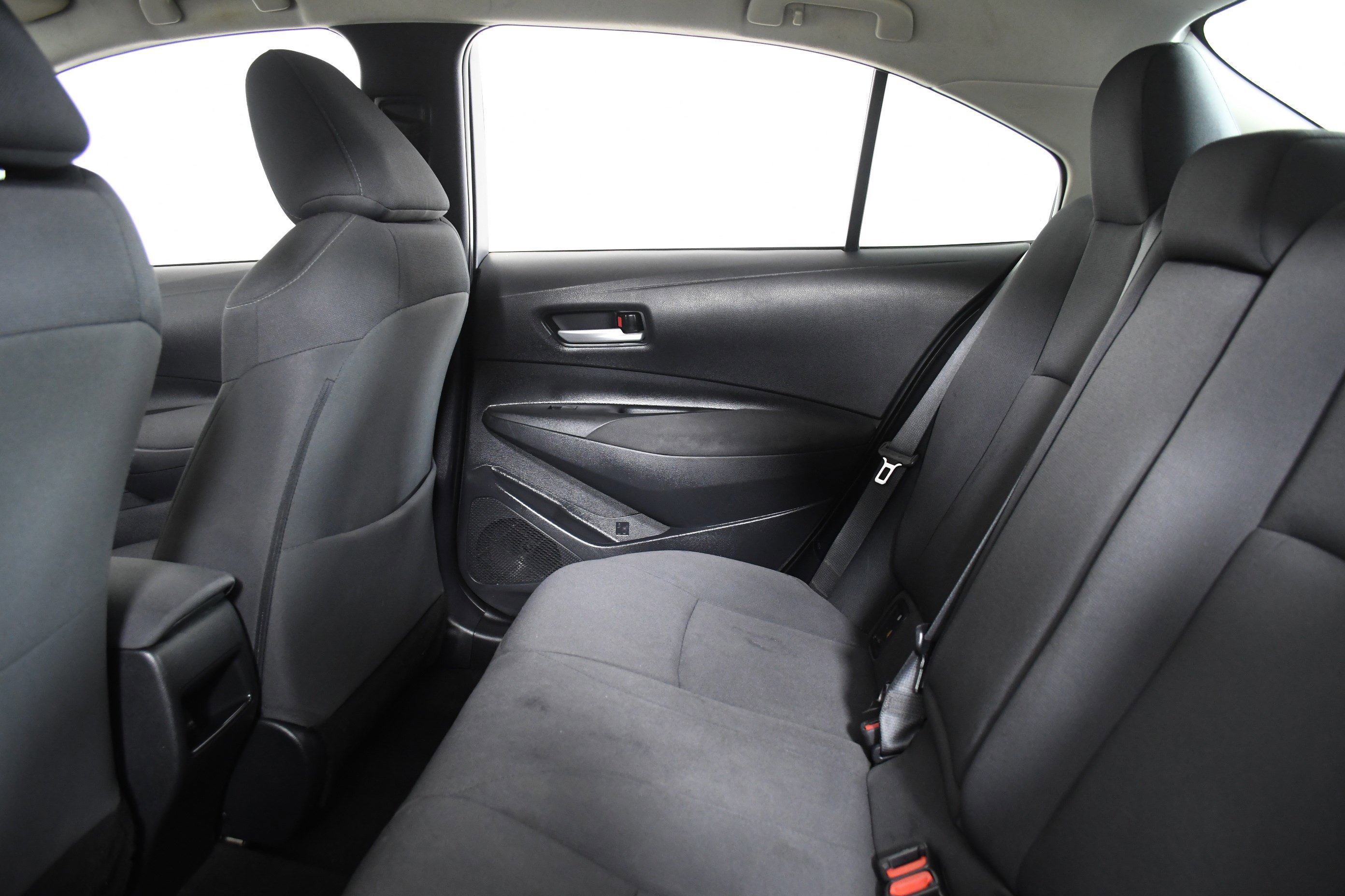 Used 2021 Toyota Corolla LE image 22