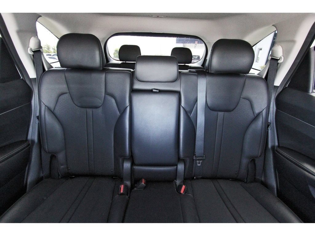 Used 2023 Kia Sorento S w/ Panoramic Sunroof Package FWD image 14