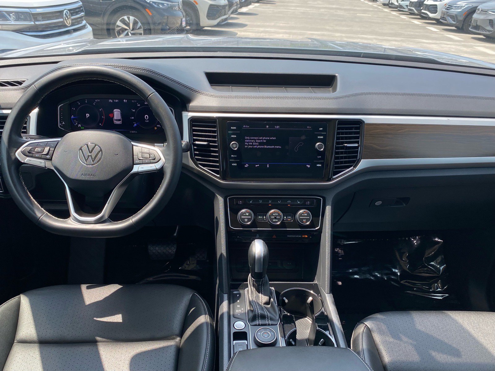 Used 2023 Volkswagen Atlas SE w/ Panoramic Sunroof Package AWD/4WD image 12