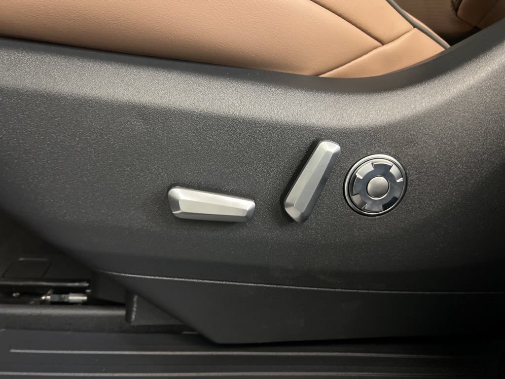 New 2025 Lincoln Navigator Black Label AWD/4WD image 33