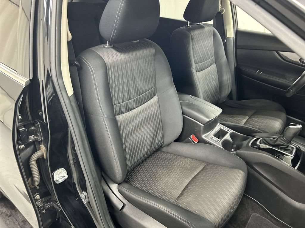 Used 2019 Nissan Rogue SV AWD/4WD image 20