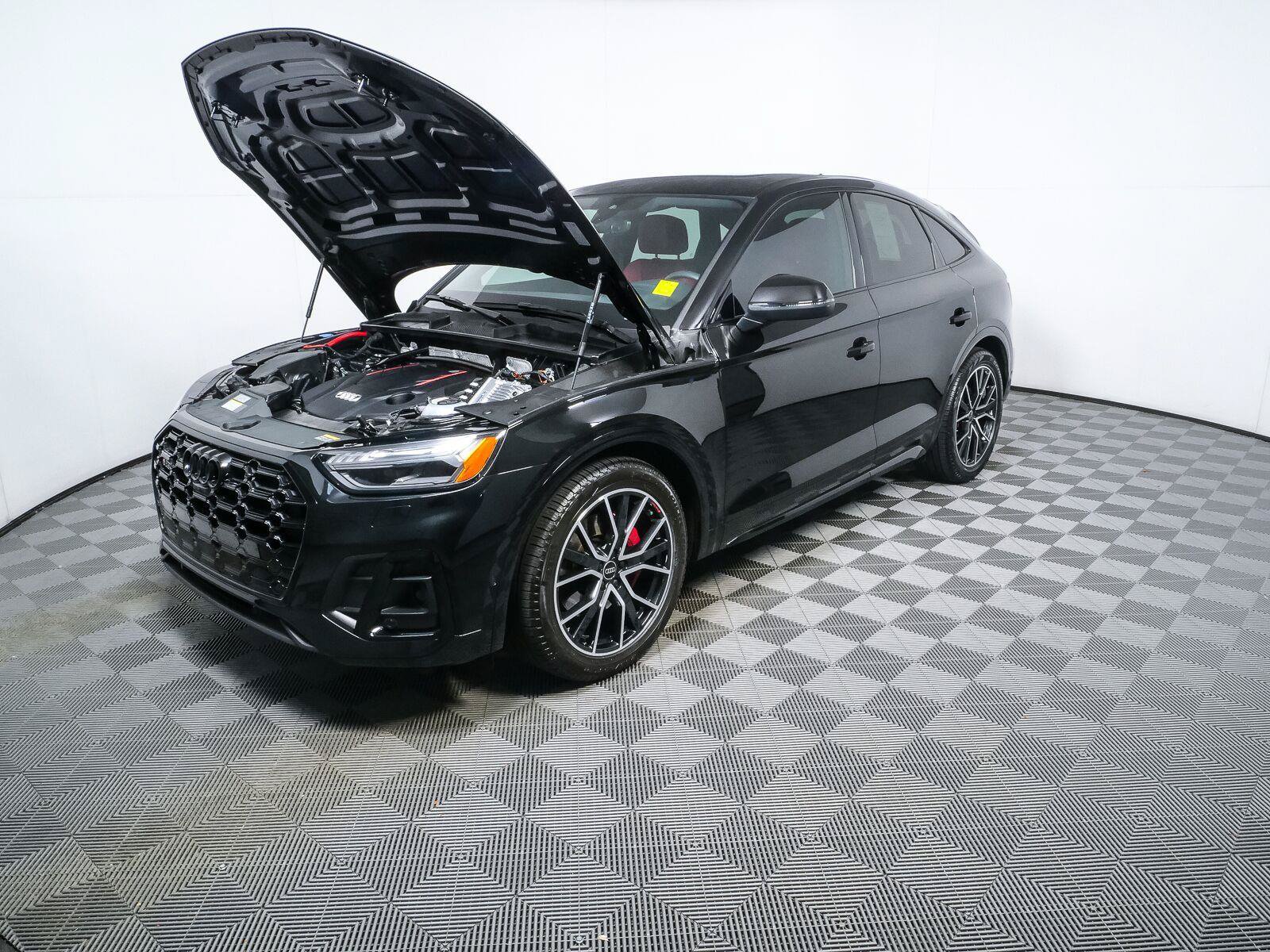 Used 2024 Audi SQ5 Prestige w/ Prestige Package AWD/4WD image 34