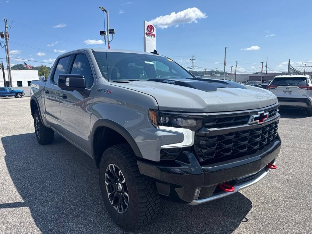 Used 2024 Chevrolet Silverado 1500 ZR2 w/ Technology Package AWD/4WD image 3