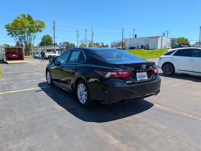 Used 2024 Toyota Camry SE FWD image 6