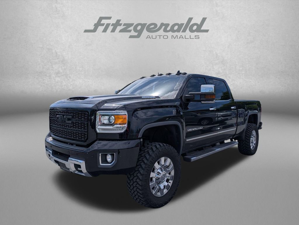 Used 2017 GMC Sierra 2500 Denali w/ Duramax Plus Package image 2