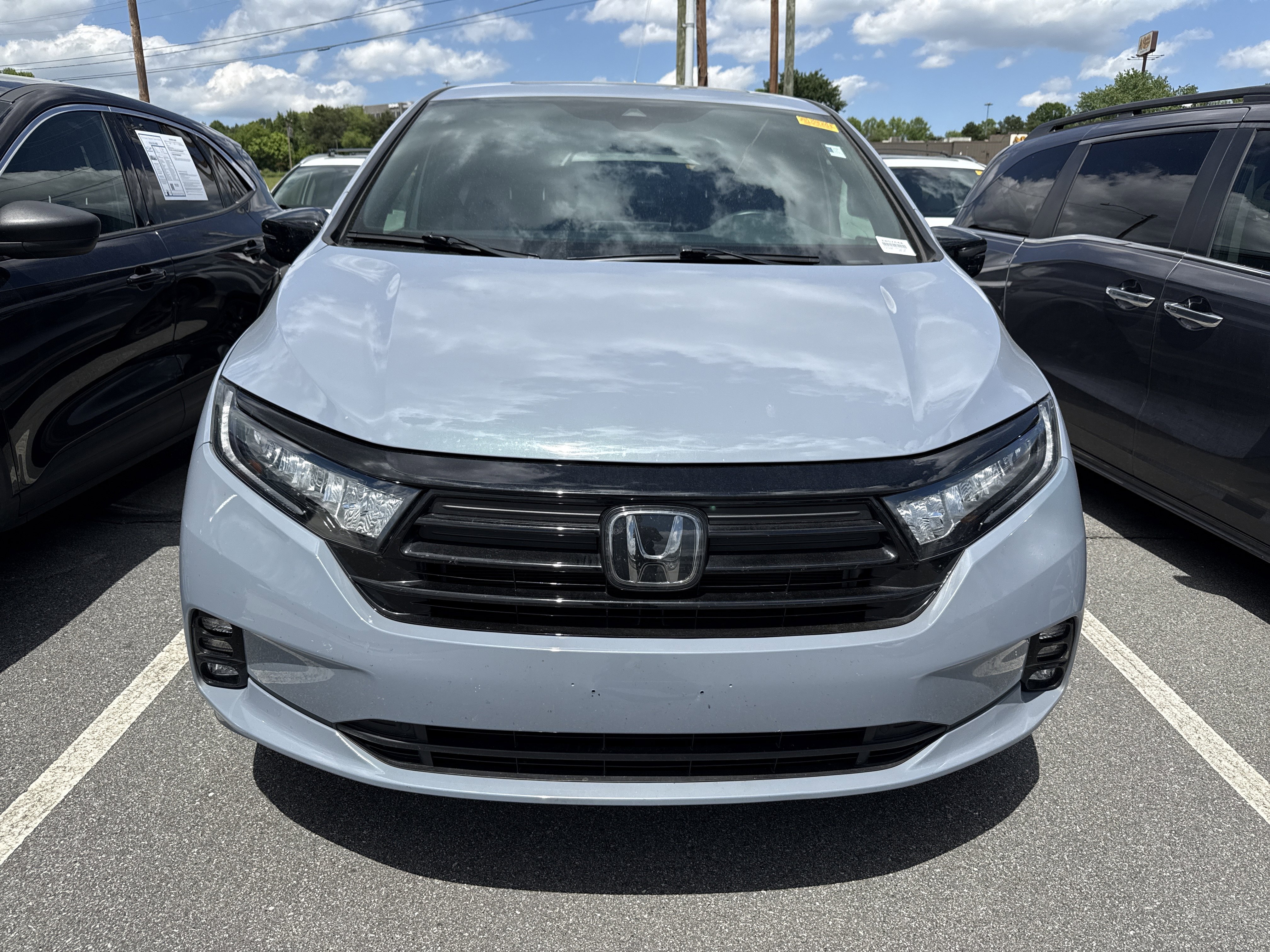 Used 2024 Honda Odyssey Sport image 3