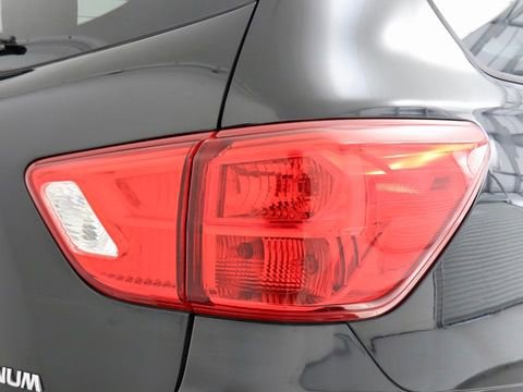 Used 2017 Nissan Pathfinder Platinum w/ Midnight Edition Package image 10