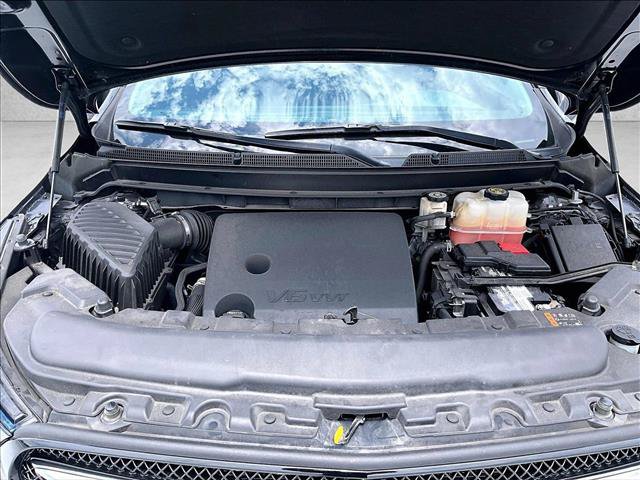 Used 2020 Buick Enclave Essence w/ Sport Touring Edition FWD image 11