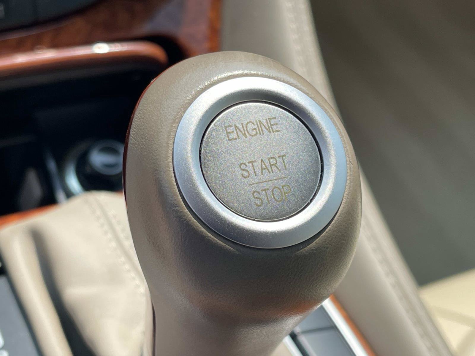 Used 2005 Mercedes-Benz SL 600 image 30