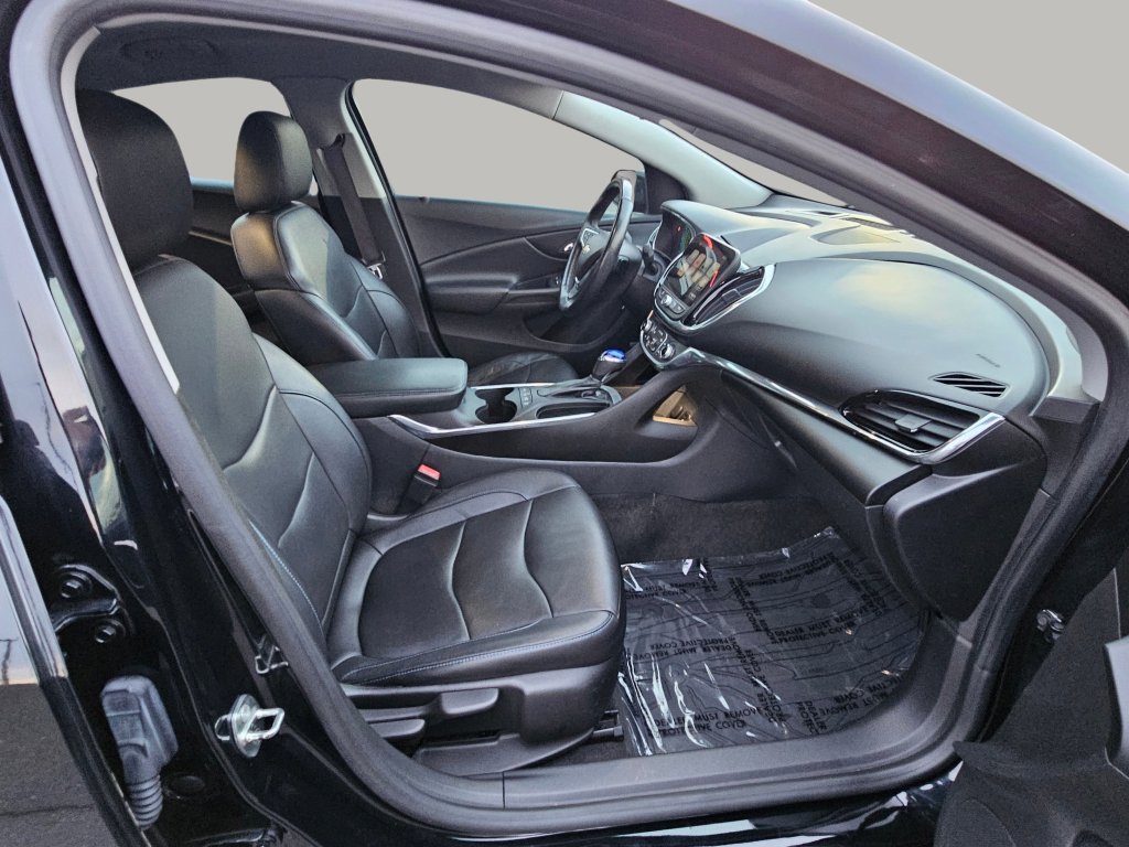 Used 2016 Chevrolet Volt Premier w/ Driver Confidence Package image 26