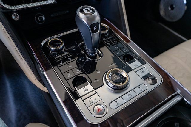 New 2025 Bentley Flying Spur Plug-In Hybrid image 37