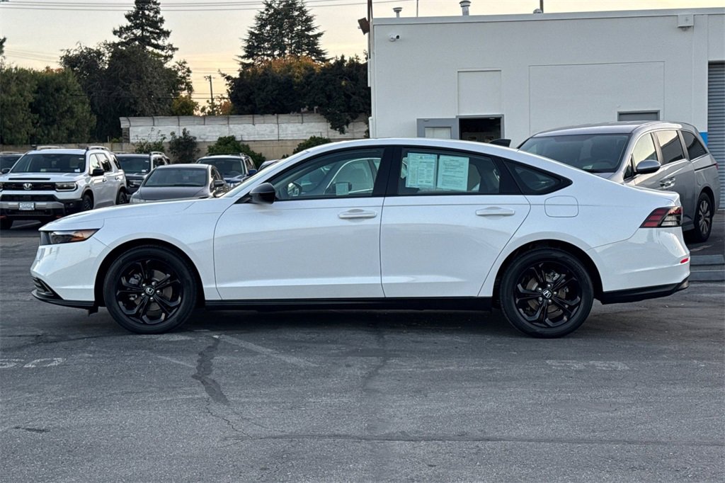 Certified 2025 Honda Accord SE image 6
