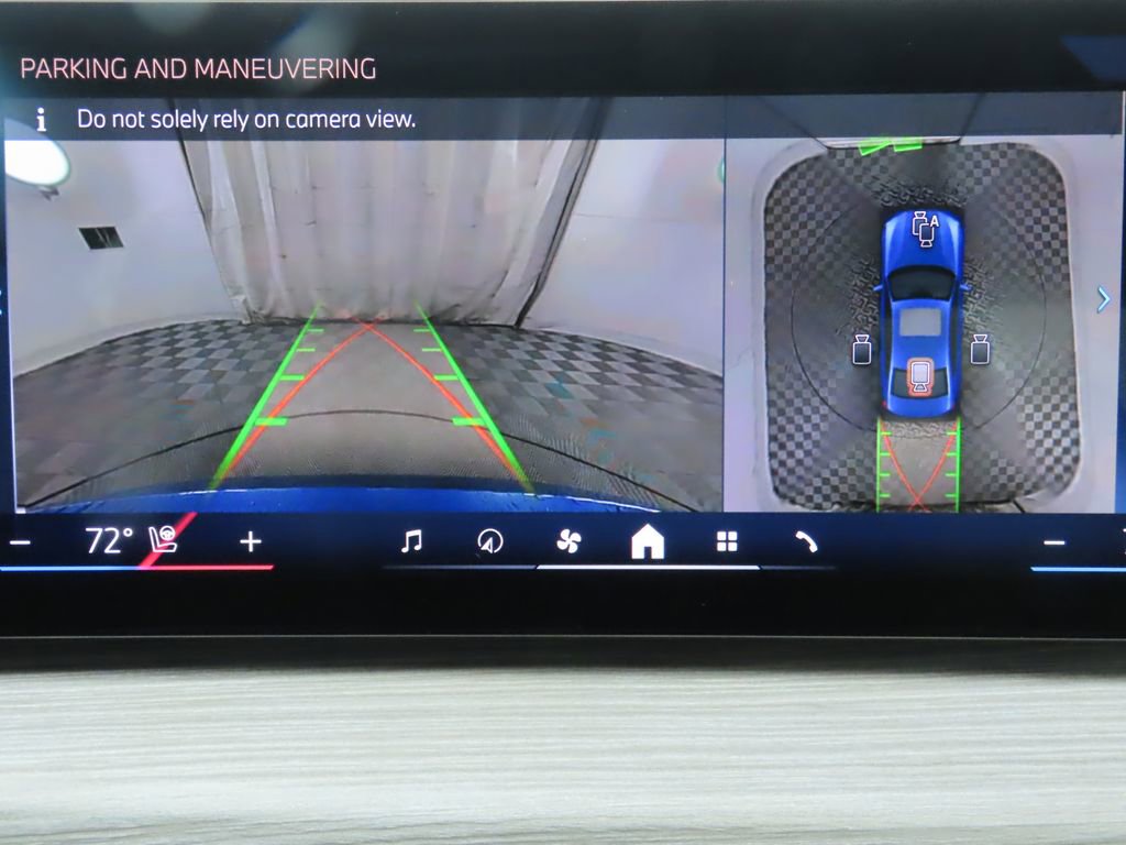 New 2026 BMW 330i Sedan w/ M Sport Package image 16