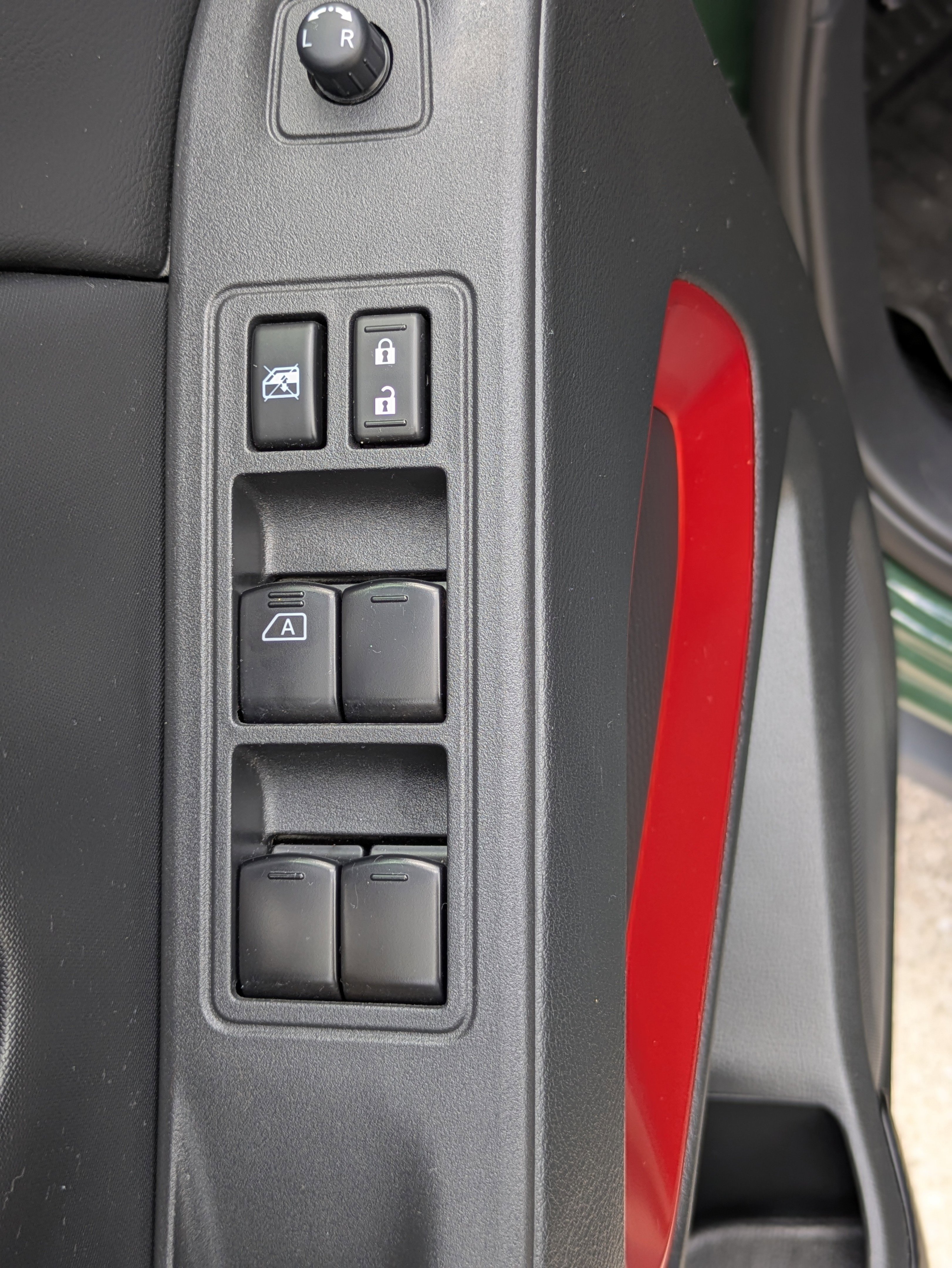 Used 2022 Nissan Frontier PRO-4X w/ Technology Package image 17