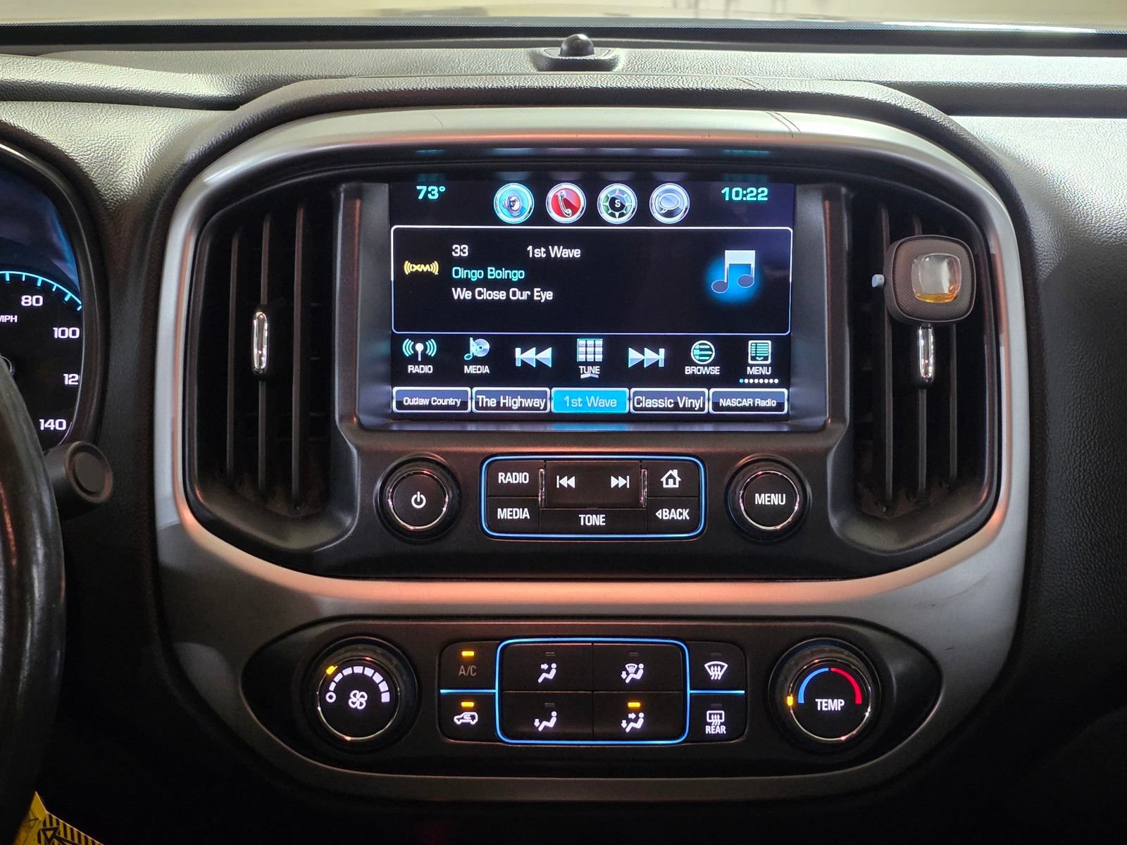 Used 2016 Chevrolet Colorado LT w/ LT Convenience Package RWD image 18
