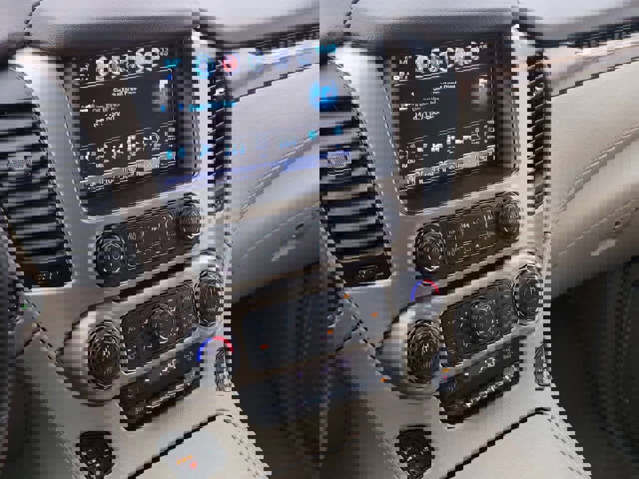 Used 2019 GMC Yukon XL Denali w/ Open Road Package image 29