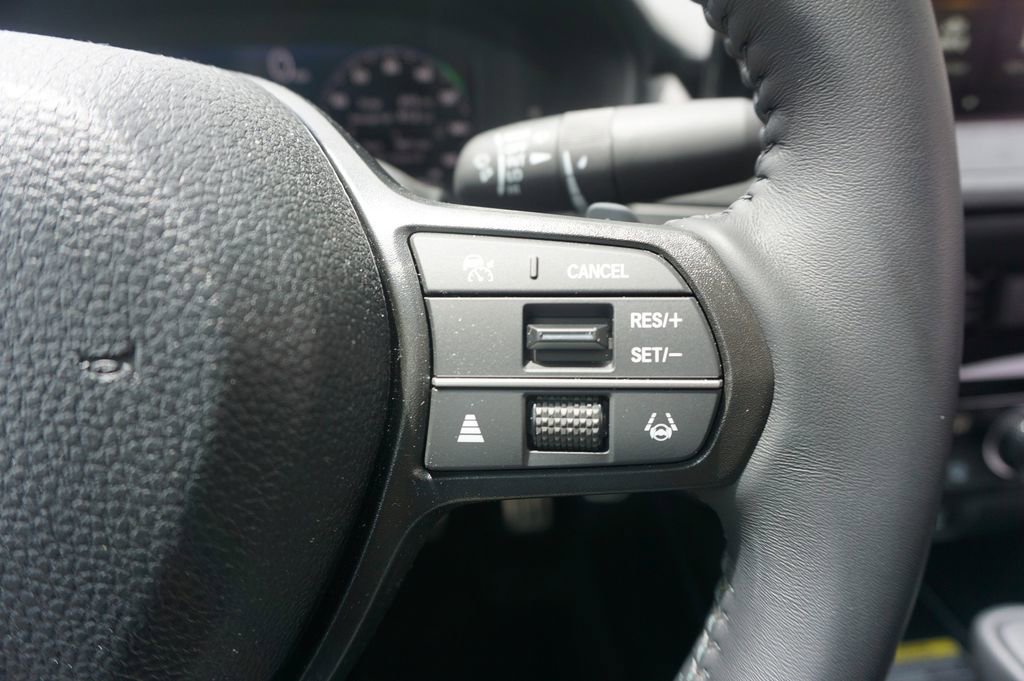Used 2025 Honda Accord Sport image 8