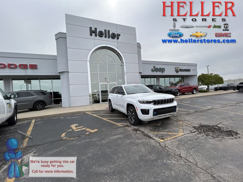 Used 2023 Jeep Grand Cherokee Overland w/ Luxury Tech Group IV AWD/4WD image 1
