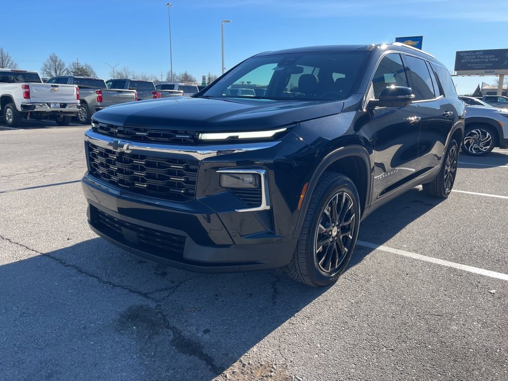 New 2025 Chevrolet Traverse LT w/ Enhanced Driving Package image 7