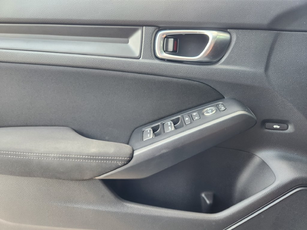 Used 2025 Honda Civic Sport image 15