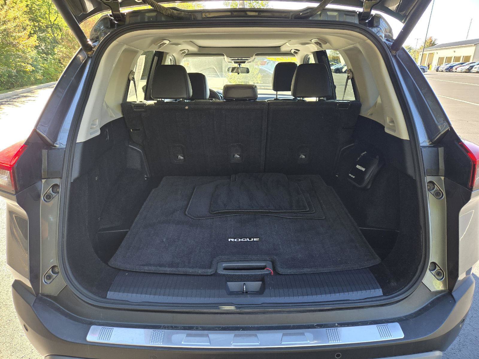 Used 2021 Nissan Rogue SV w/ Premium Package AWD/4WD image 9