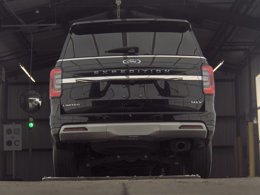 Used 2024 Ford Expedition Max Limited image 8