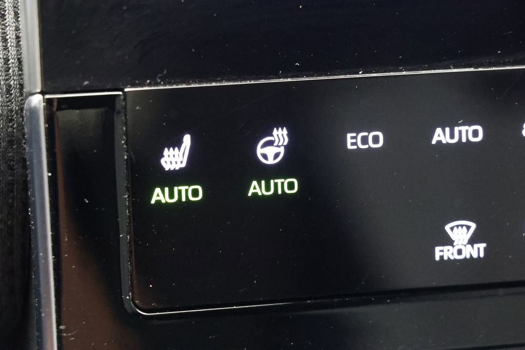 Used 2023 Subaru Solterra AWD image 20