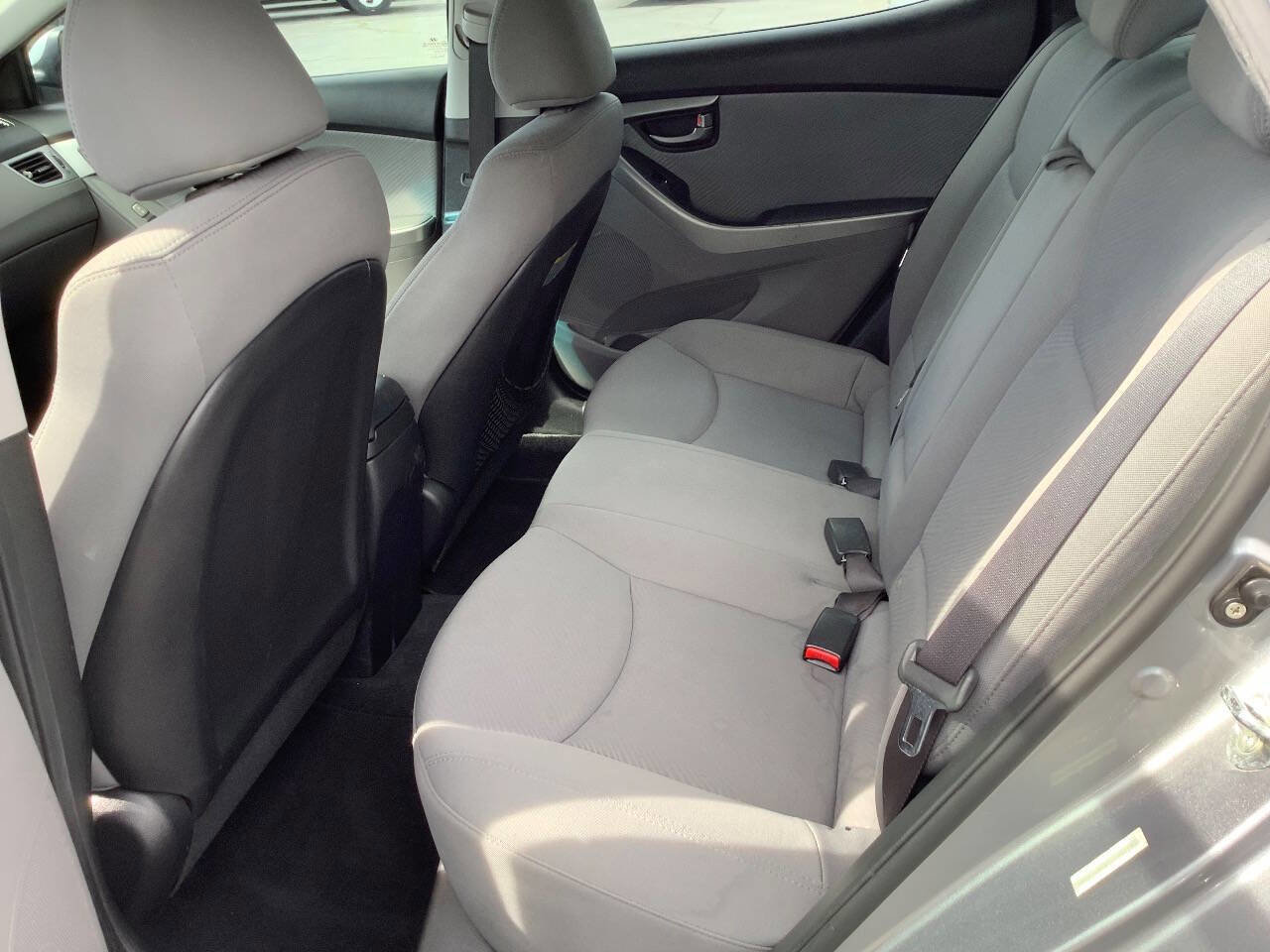 Used 2013 Hyundai Elantra GLS w/ Preferred Pkg FWD image 29