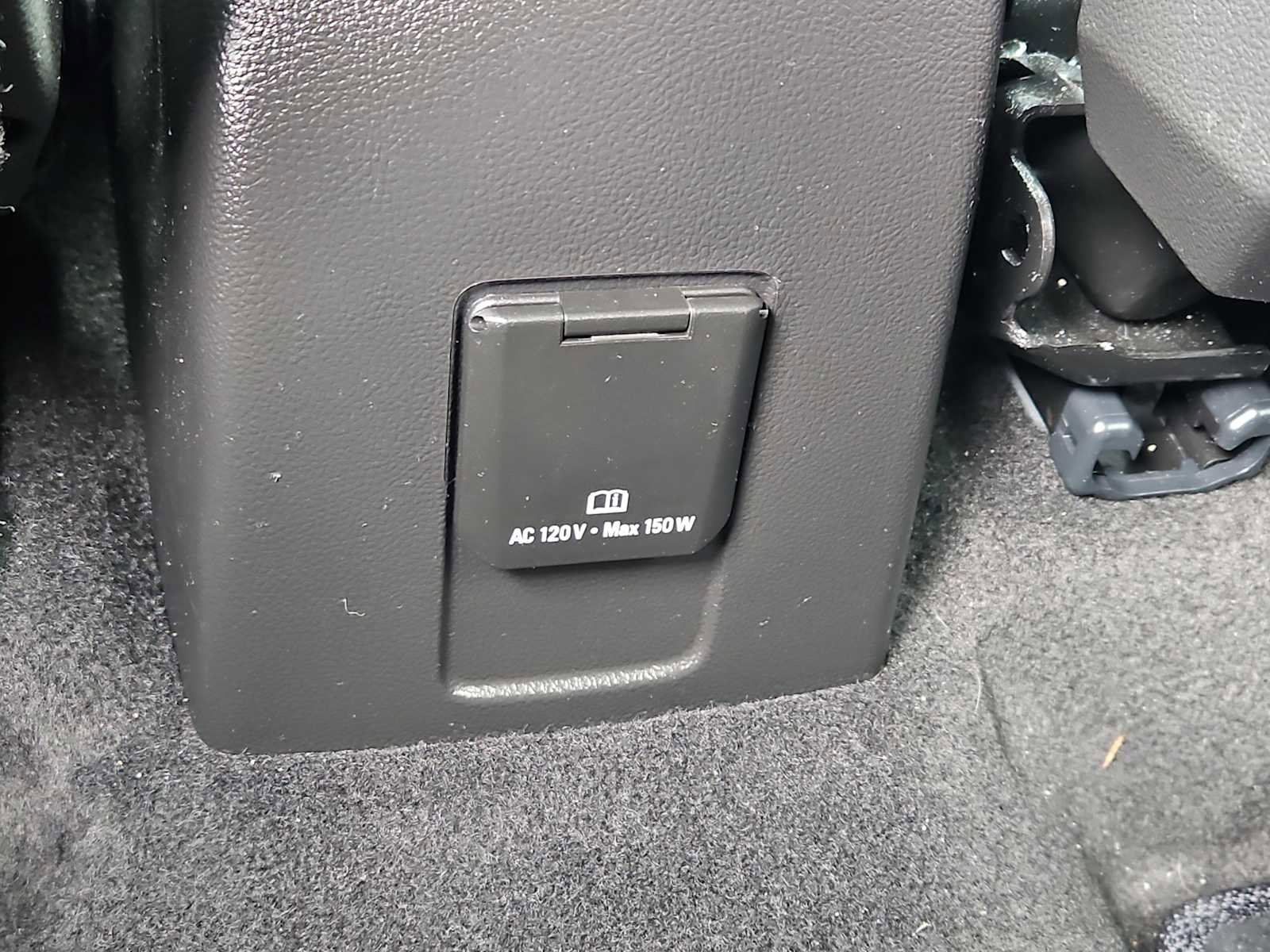 Certified 2022 Chevrolet Trax LT w/ LT Convenience Package image 18