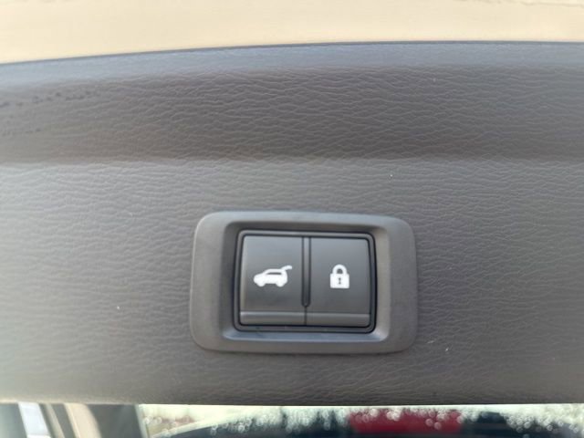 Used 2025 Mitsubishi Outlander SE AWD/4WD image 24