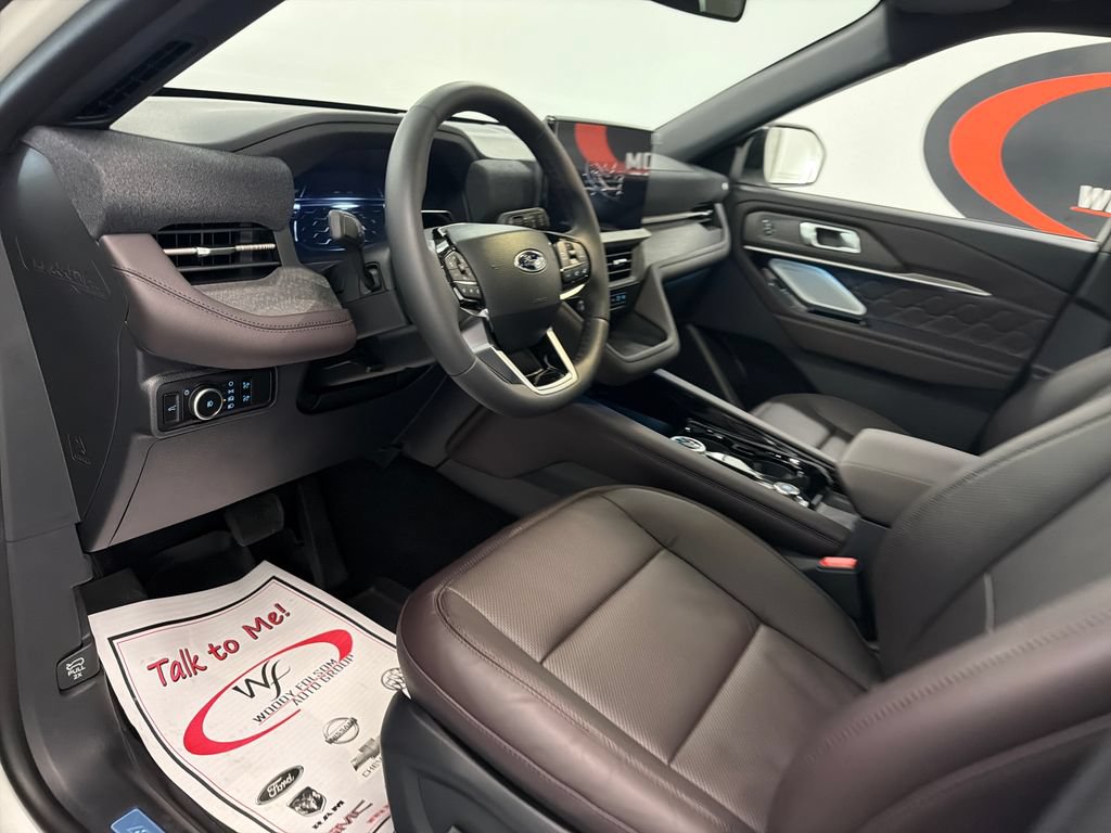 New 2026 Ford Explorer Platinum w/ LUX Leather Package AWD/4WD image 11