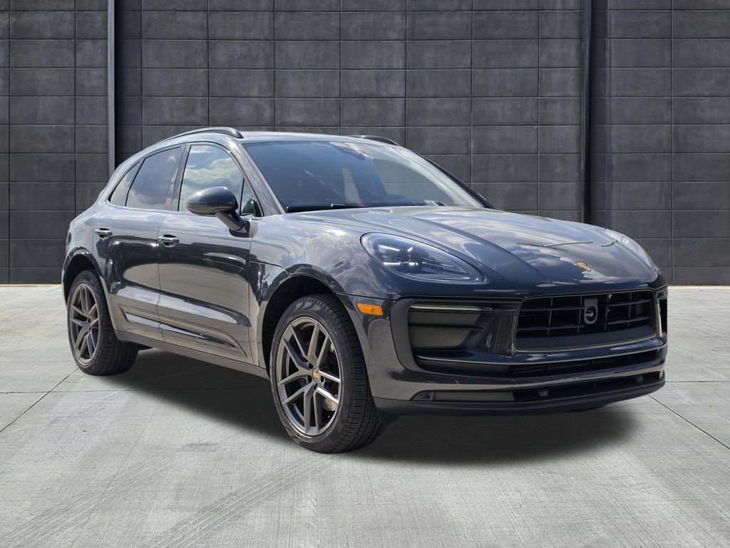 Used 2026 Porsche Macan AWD/4WD image 6