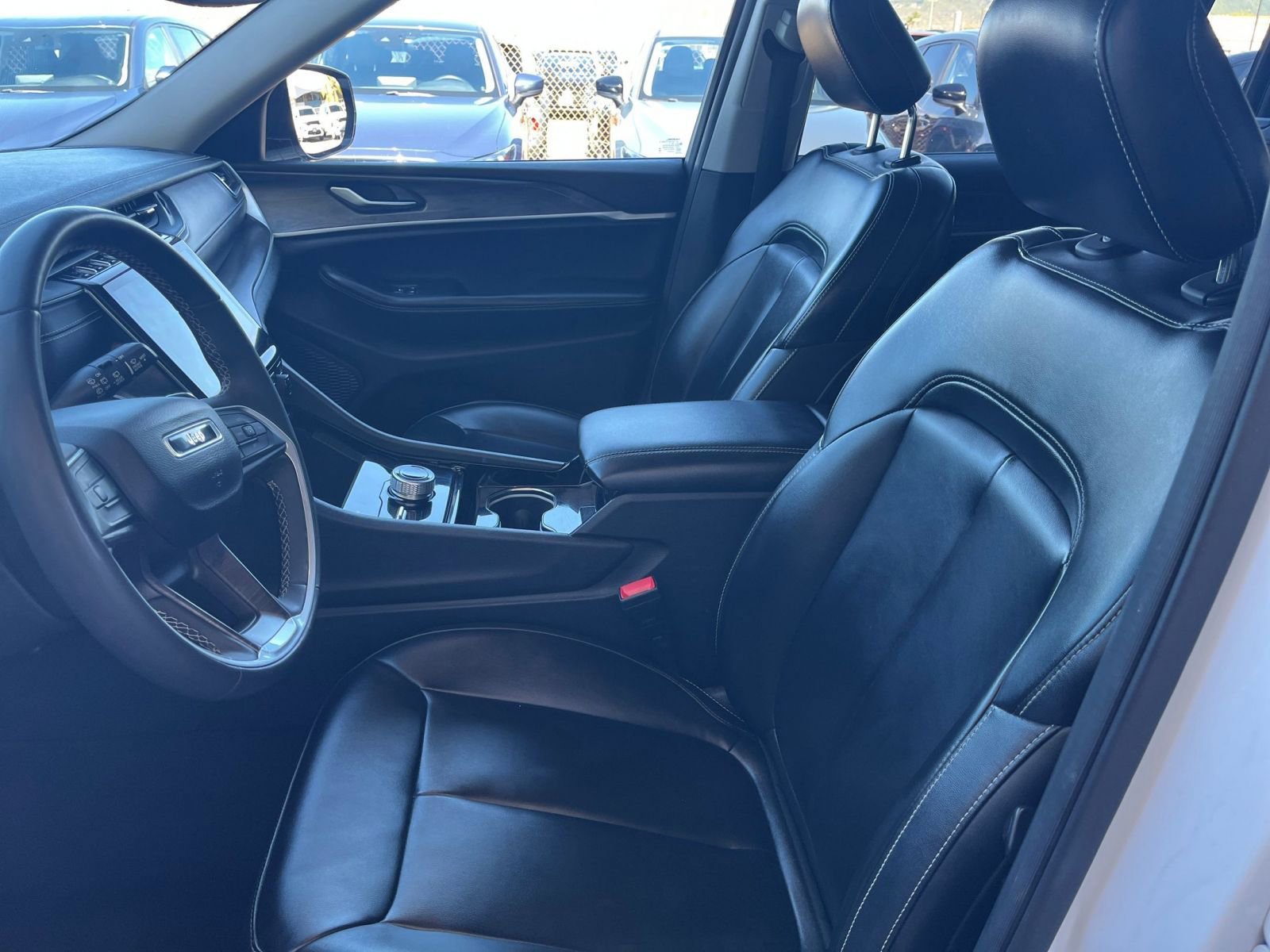 Used 2023 Jeep Grand Cherokee L Limited image 28