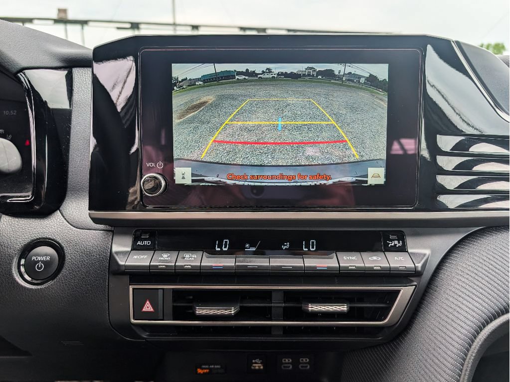 Used 2026 Toyota Camry SE FWD image 25
