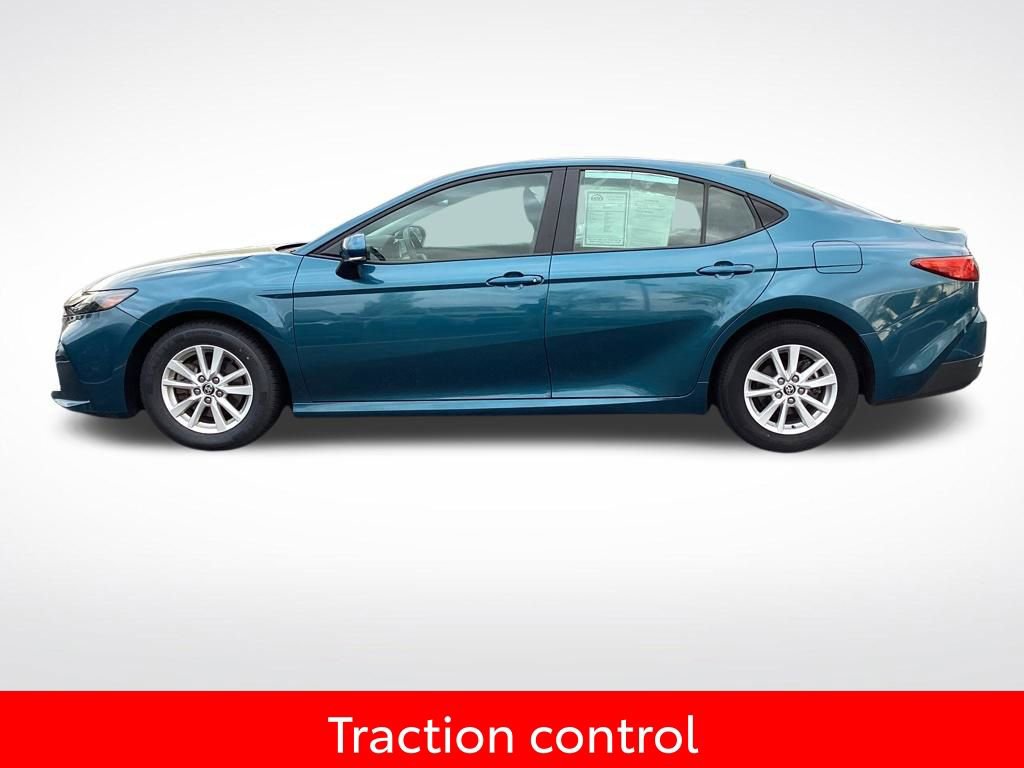 Used 2025 Toyota Camry SE FWD image 6