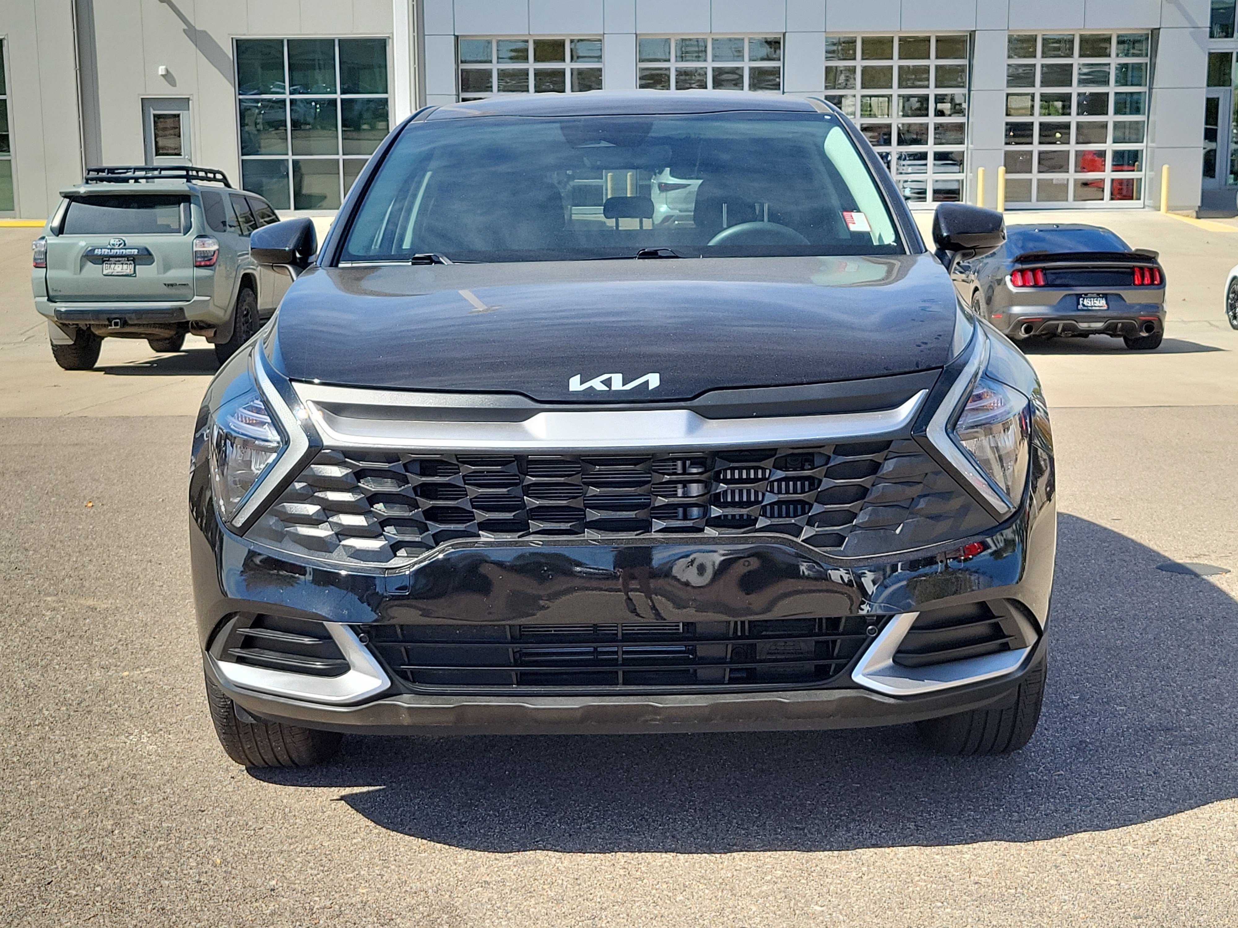 Used 2023 Kia Sportage LX image 5