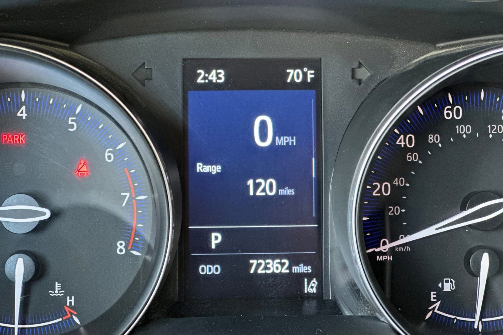 Used 2022 Toyota C-HR XLE FWD image 25