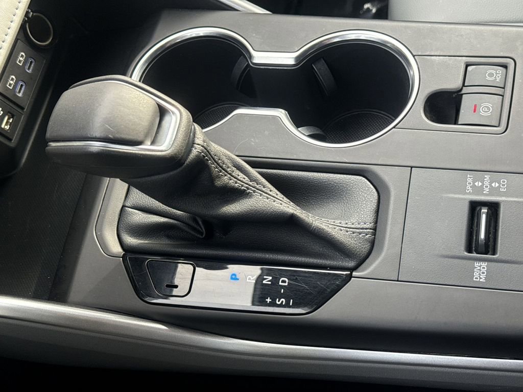 Used 2022 Toyota Highlander XLE image 20