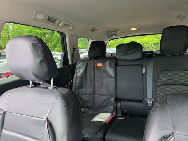 Used 2022 Nissan Pathfinder SV AWD/4WD image 9