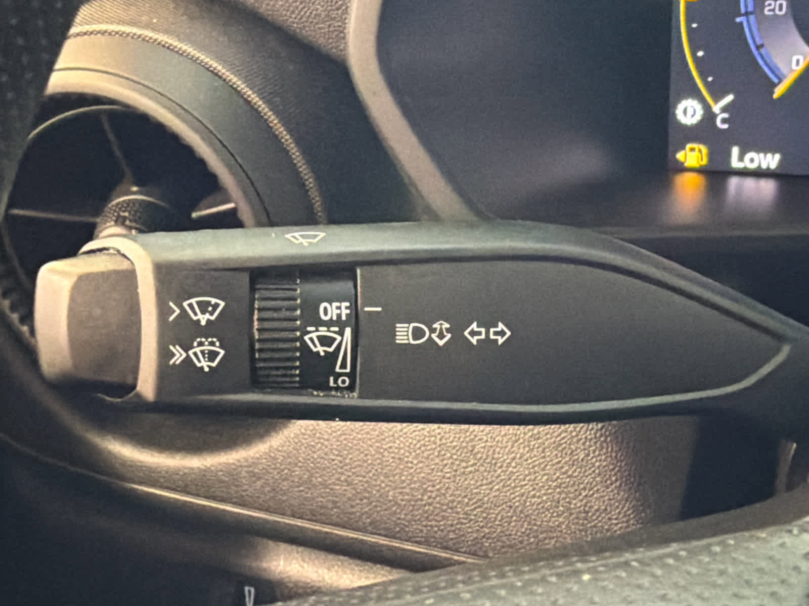 Used 2024 Chevrolet Colorado W/T image 37