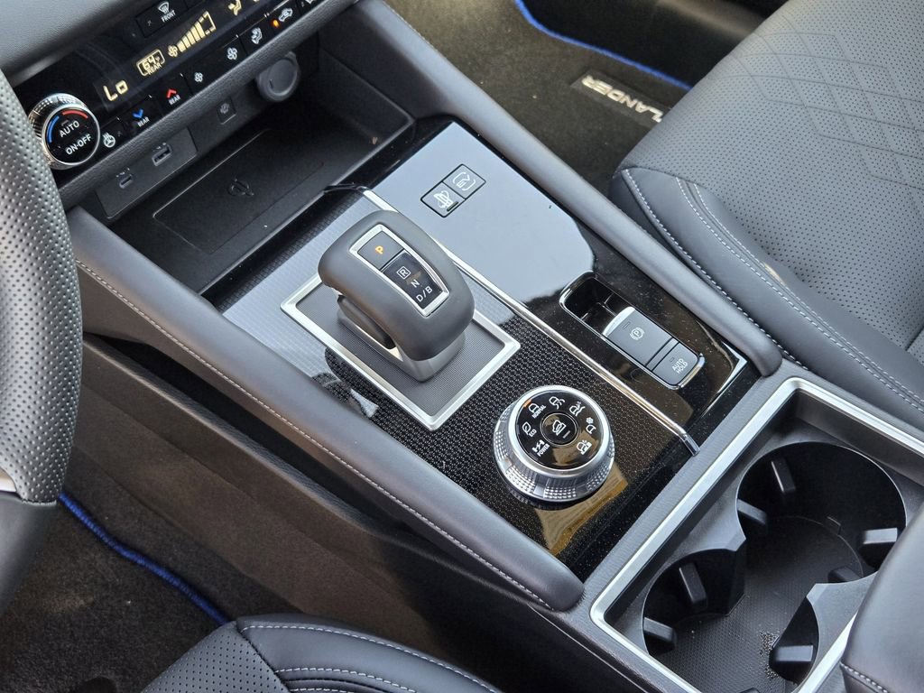 New 2025 Mitsubishi Outlander SEL Black Edition image 16