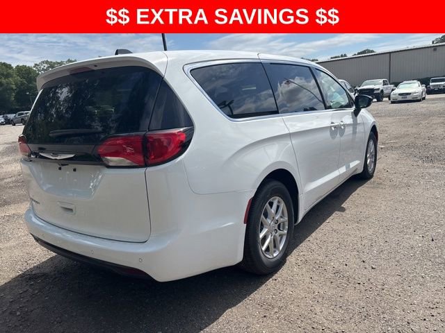 New 2026 Chrysler Voyager LX image 4